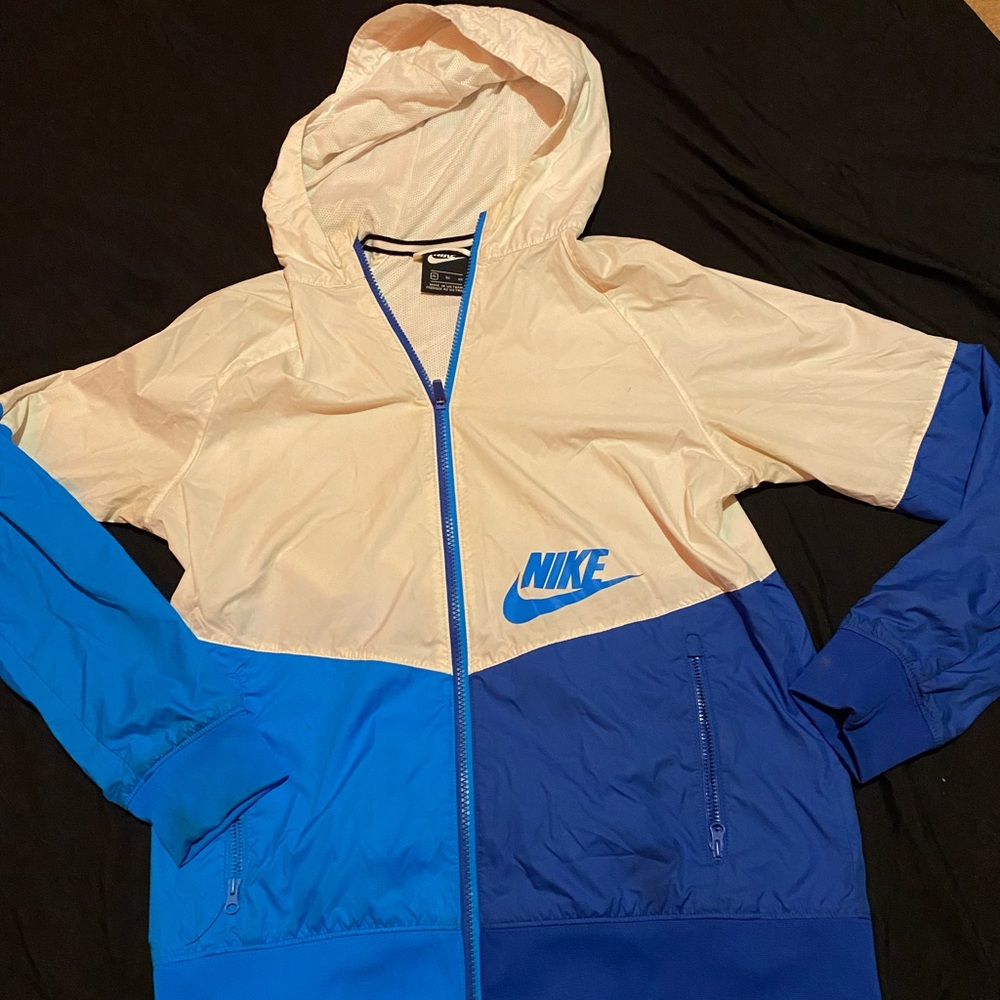 nike windbreaker